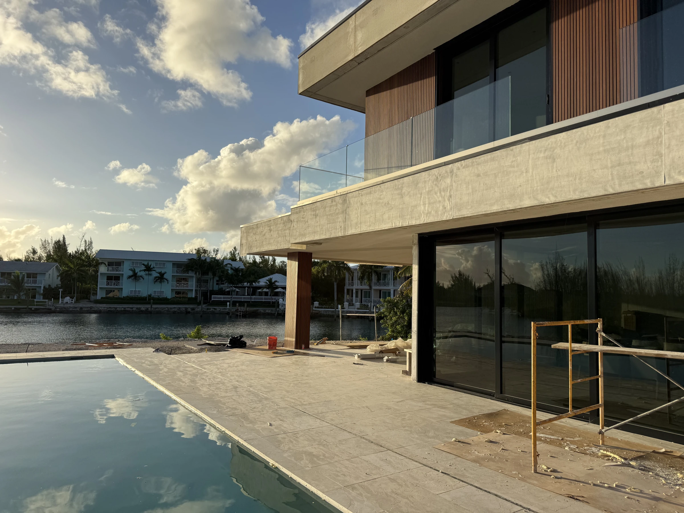 Dolphin Villa — Fotografía de la obra · 19/10/2026