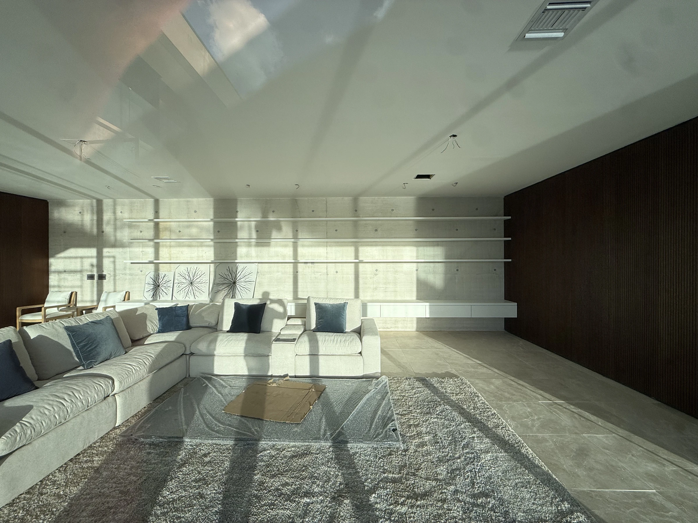 Dolphin Villa — Fotografía de la obra · 19/10/2026